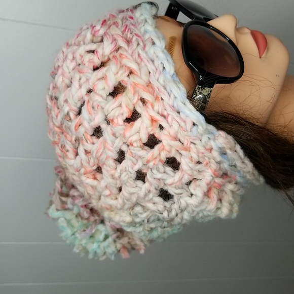 Crochet Chunky Yarn Slouchy Beanie Hat with Huge Pom - Picture 4 of 12